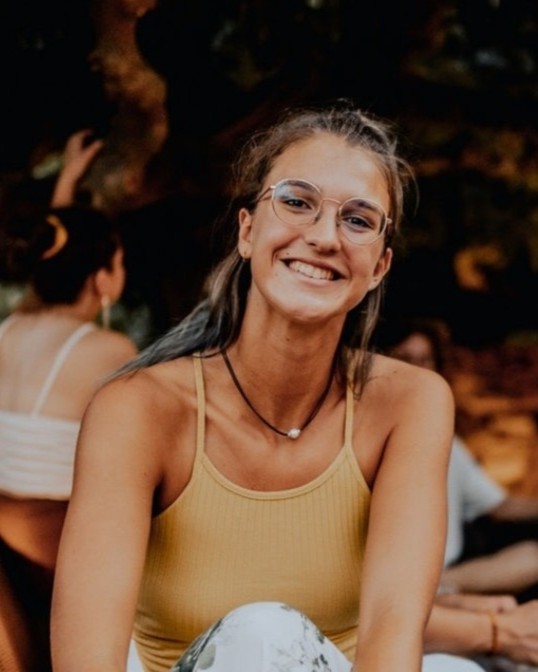 Profile picture, Célestine Paillé smiling to the camera